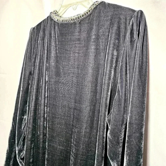 🛑 Time For Me Womens Blue Embroidered Pleated Boho Poly Stretch Velvety Top L - Picture 8 of 10